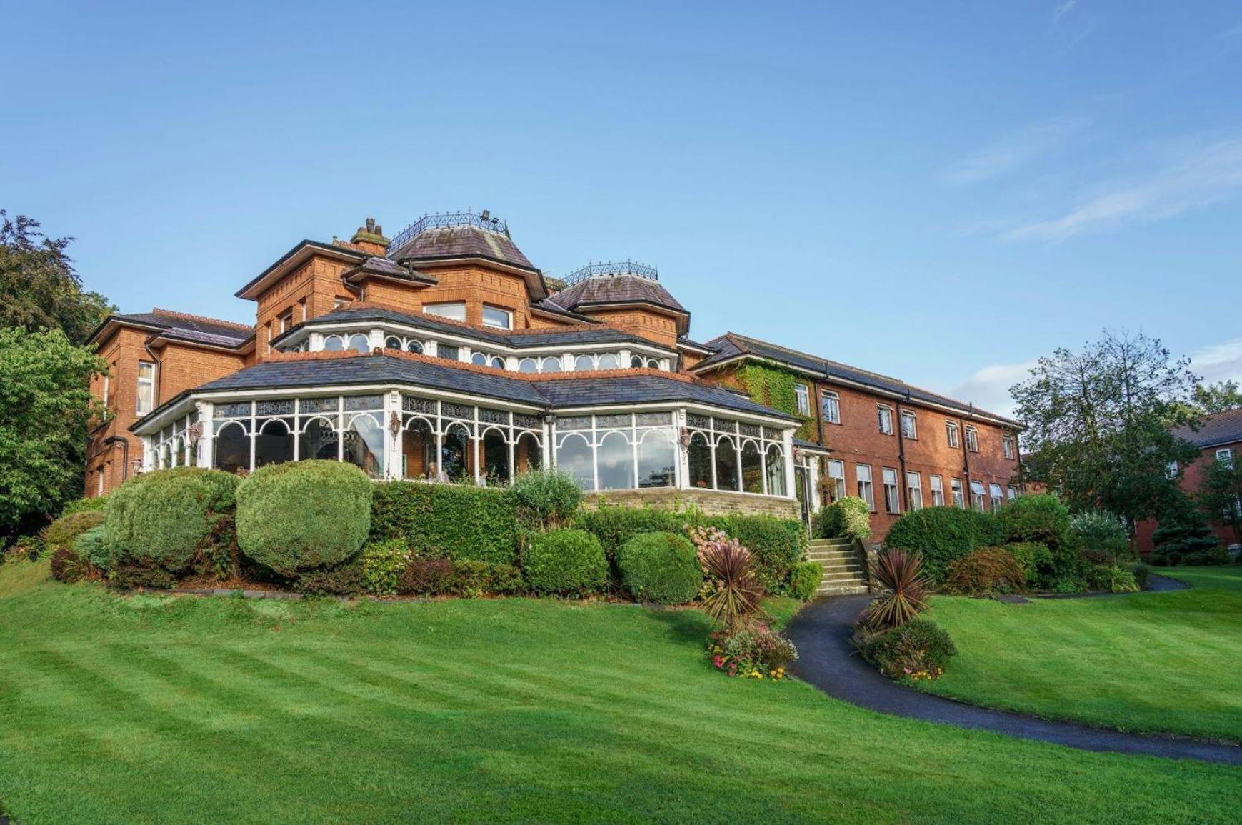 Macdonald Kilhey Court Hotel Wigan Exterior photo